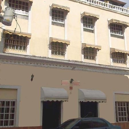 Hostal Condo-Parque ซานโตโดมิงโก ภายนอก รูปภาพ