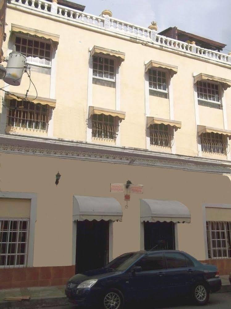 Hostal Condo-Parque ซานโตโดมิงโก ภายนอก รูปภาพ