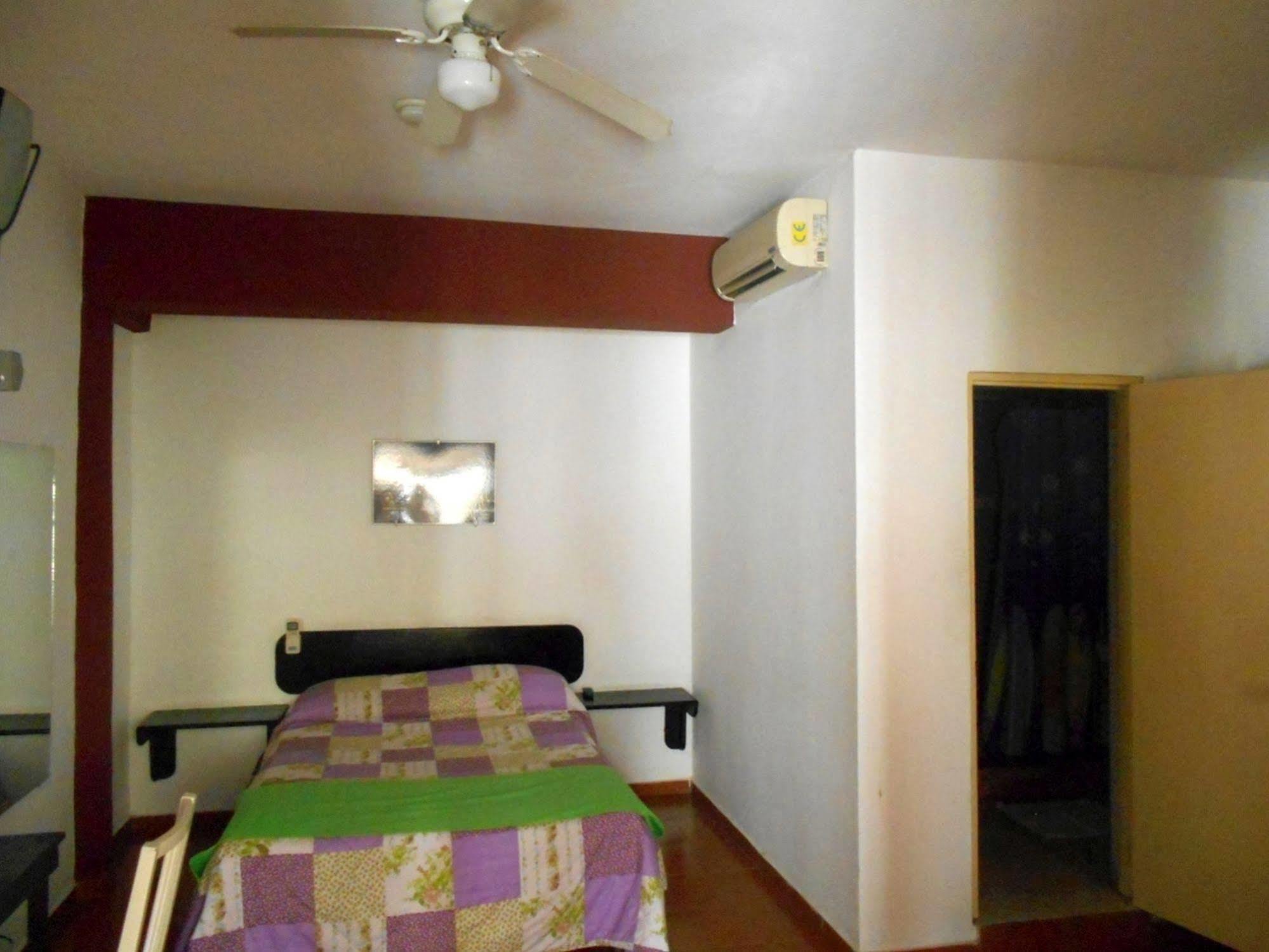 Hostal Condo-Parque ซานโตโดมิงโก ภายนอก รูปภาพ