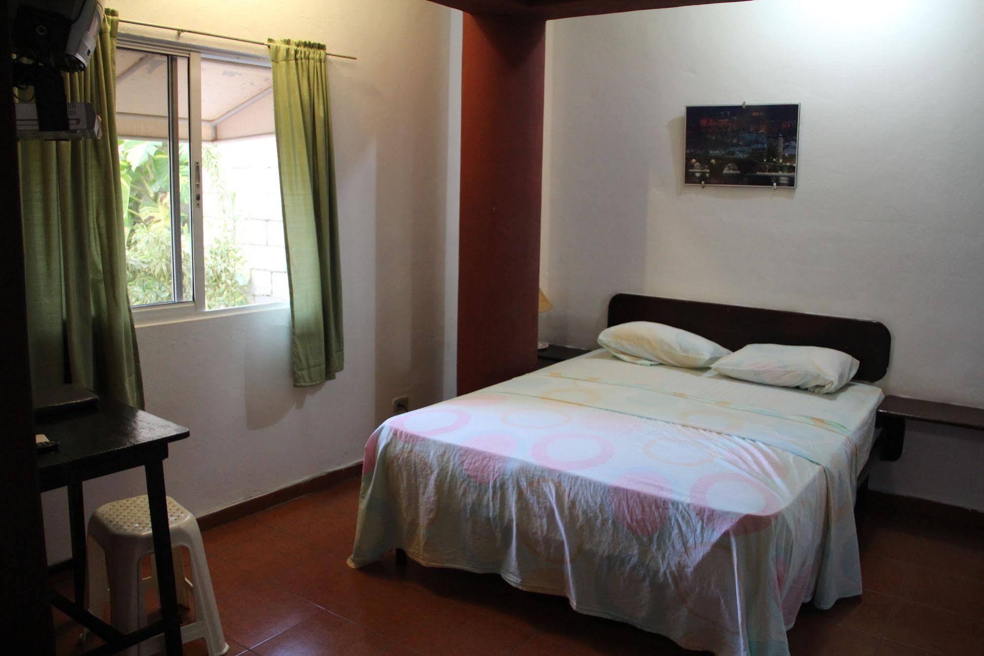 Hostal Condo-Parque ซานโตโดมิงโก ภายนอก รูปภาพ